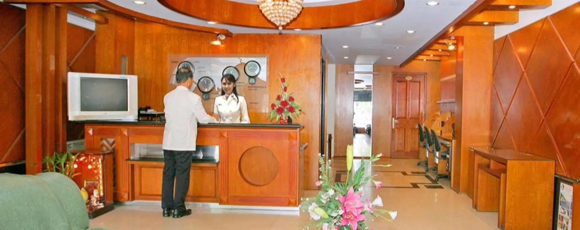 Olympus Nha Trang Hotel 2*,